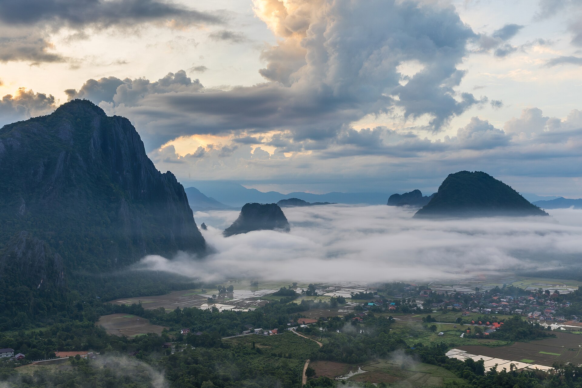 Huangshan: The Celestial Peak
