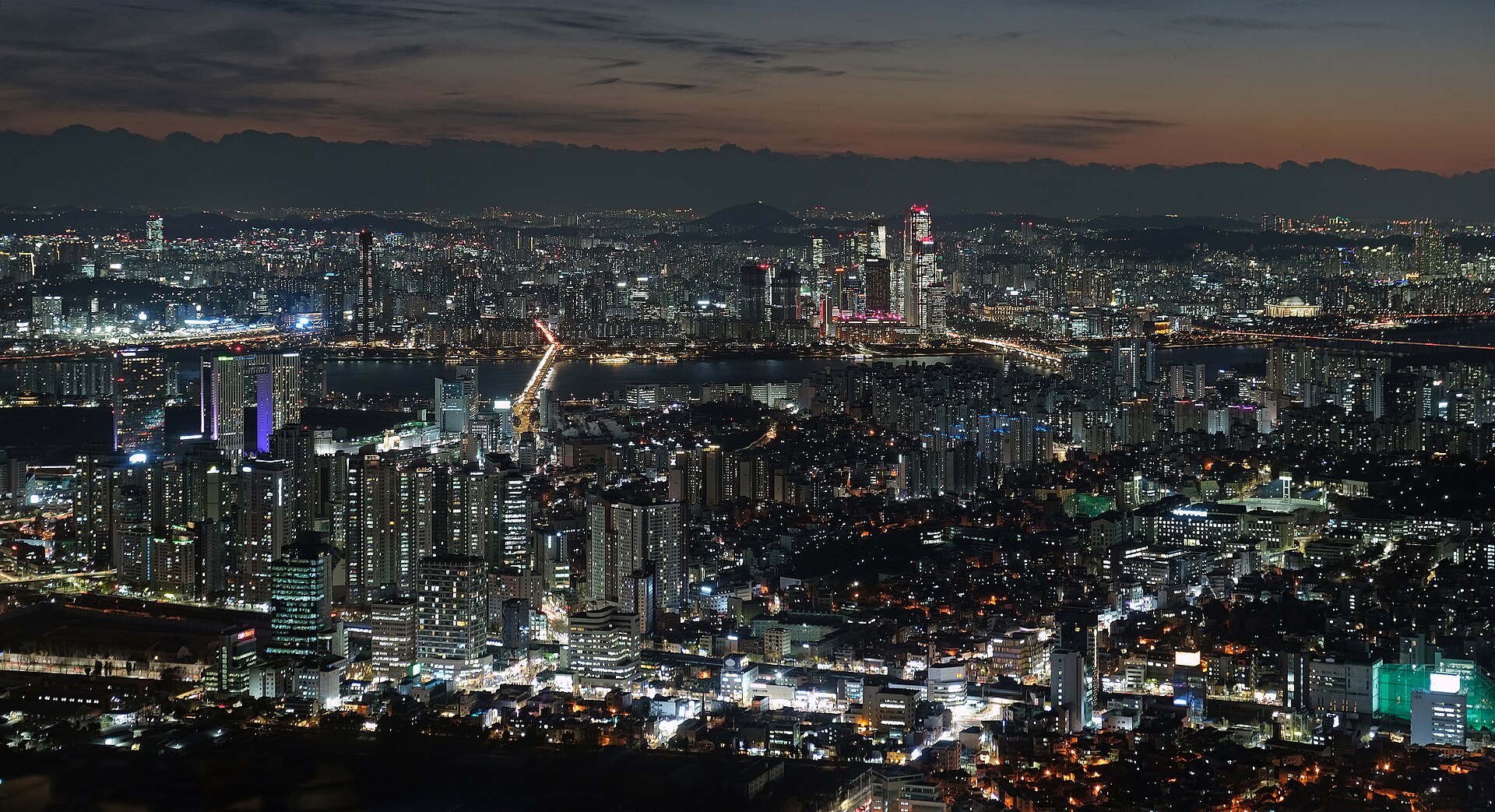 Morgan's Essay 059: South Korea - Seoul Namsan Tower & Coex Starfield Library