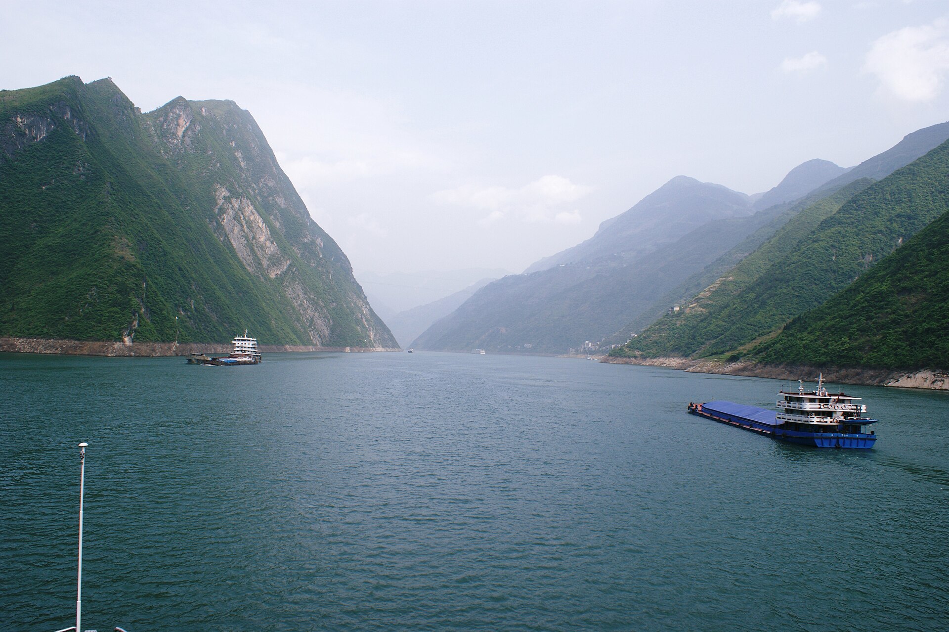 Morgan's Essay 009 - Hubei: Red Cliffs